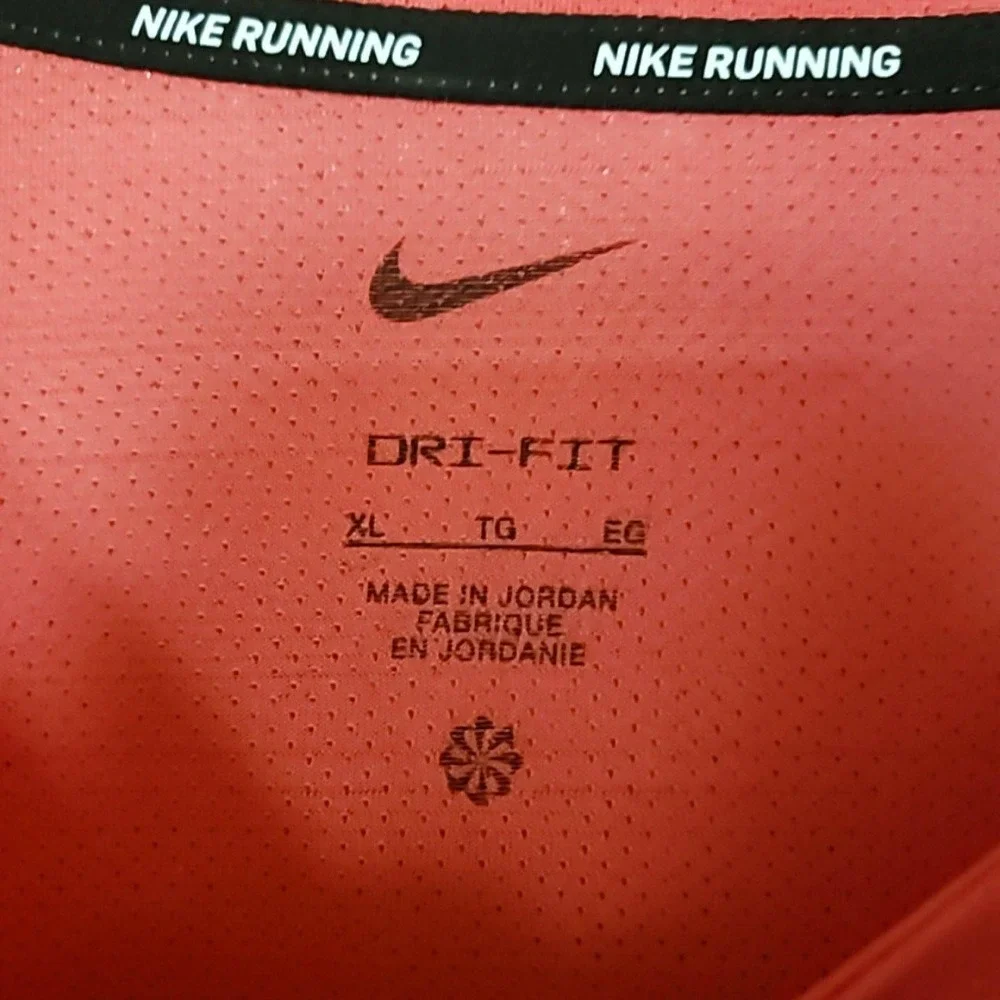 Nike Dri-FIT Running Shirt Mens XL Pink Reflective Short Sleeve Athletic Tee